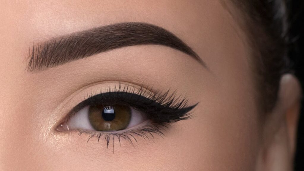5. Coordination with Makeup: Eyebrows in Makeup